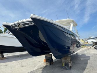 28' World Cat 2024 Yacht For Sale